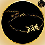 Très joli bracelet en acier inoxydable pentagramme et triple lune couleur or disponible chez Les Flammes de la Lumière