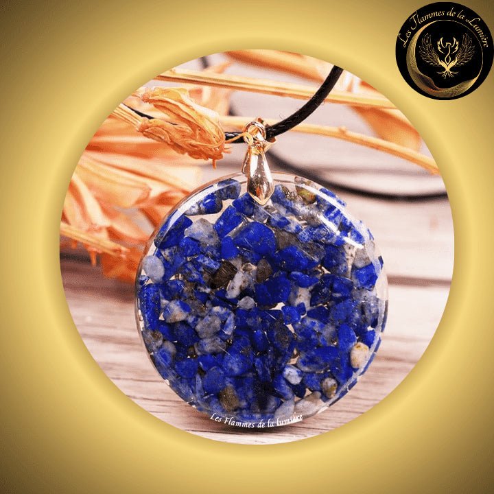 Lapis-Lazuli - Très joli collier orgone - Mandala OM disponible chez Les Flammes de la Lumière