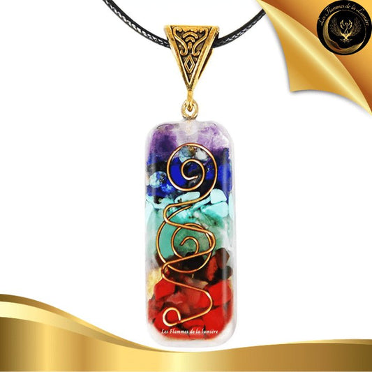 Très joli collier Orgone - 7 chakras disponible chez Les Flammes de la Lumière