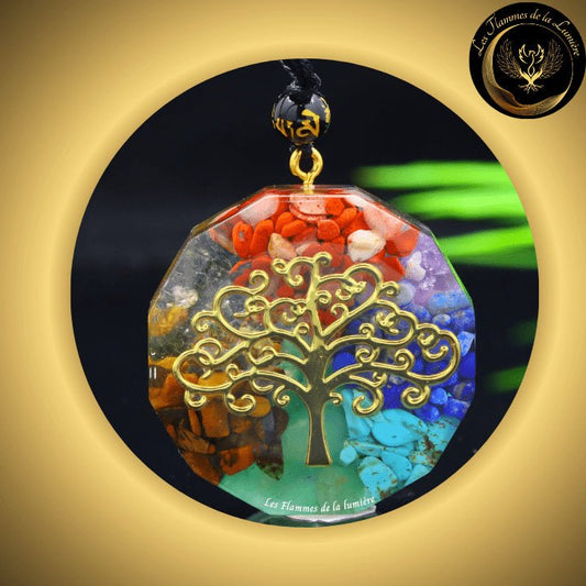Très joli collier Orgone - 7 chakras - Arbre de Vie disponible chez Les Flammes de la Lumière