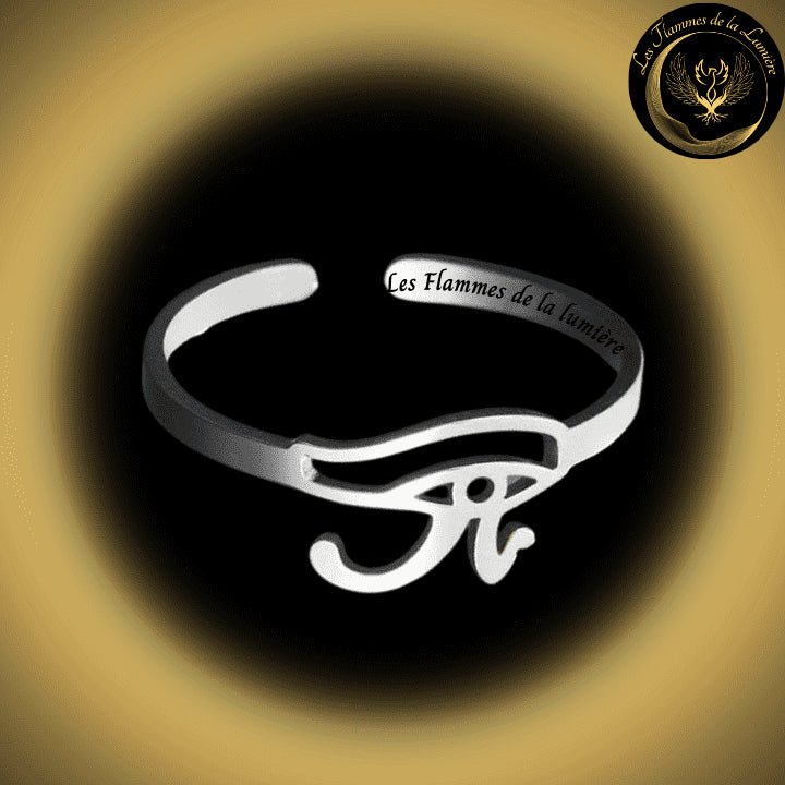 Très jolie bague ajustable avec l'oeil d'Horus - Acier inoxydable disponible chez Les Flammes de la Lumière