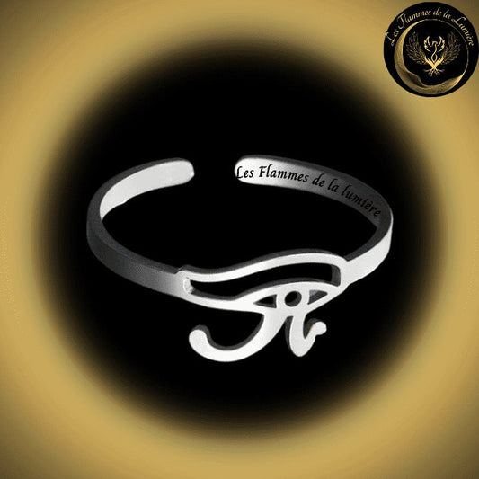 Très jolie bague ajustable avec l'oeil d'Horus - Acier inoxydable disponible chez Les Flammes de la Lumière